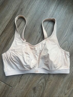 Prima Donna Light Pink Wireless Sports Comfort Bra